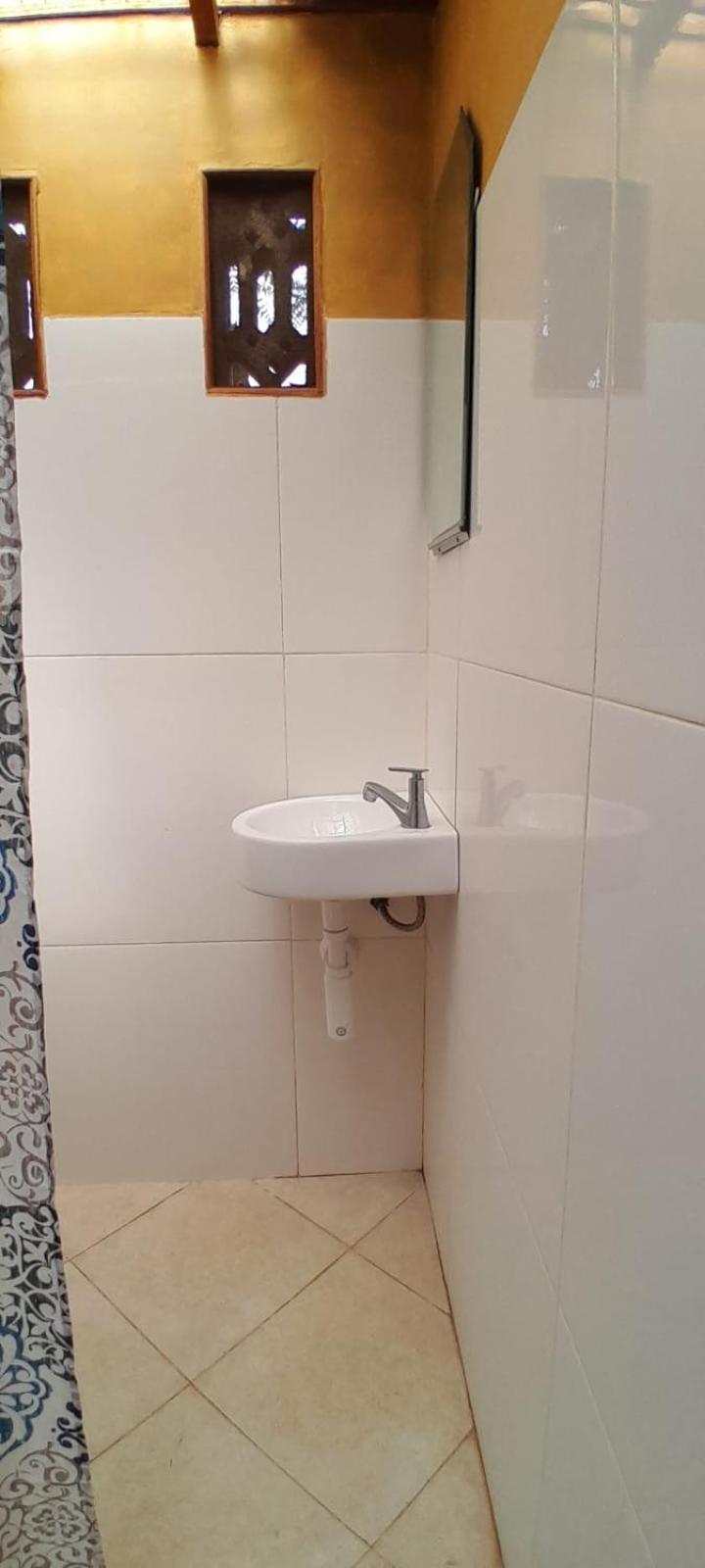 Bidara Cottage Labuhan Pandan Екстериор снимка